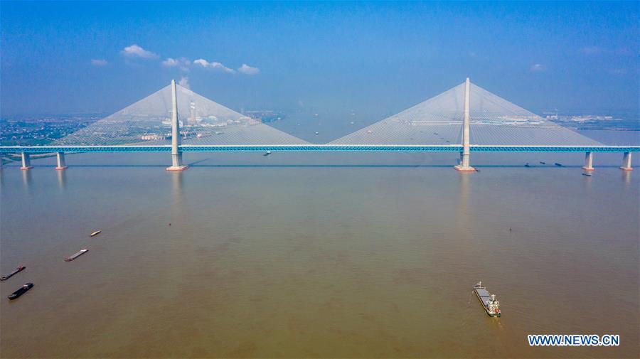 CHINA-JIANGSU-YANGTZE RIVER-BRIDGE (CN)