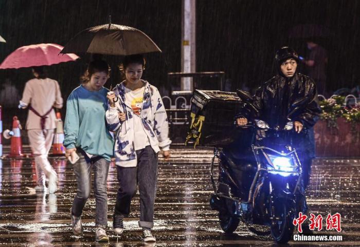 强降雨|新一轮强降雨加速入秋进程 华南需警惕秋台风影响