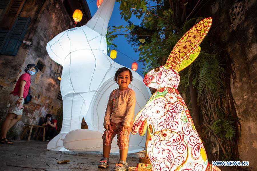 MALAYSIA-KUALA LUMPUR-MID-AUTUMN FESTIVAL-LANTERNS