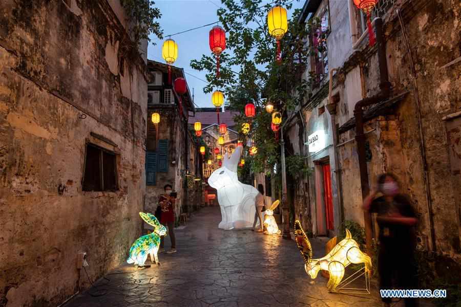 MALAYSIA-KUALA LUMPUR-MID-AUTUMN FESTIVAL-LANTERNS