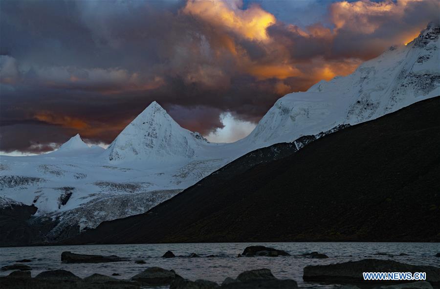 (InTibet) CHINA-TIBET-SNOW MOUNTAIN-SCENERY (CN)