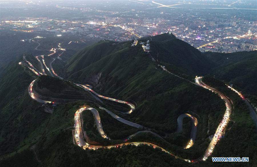 CHINA-SHAANXI-XI'AN-LISHAN MOUNTAIN-SUNSET (CN)