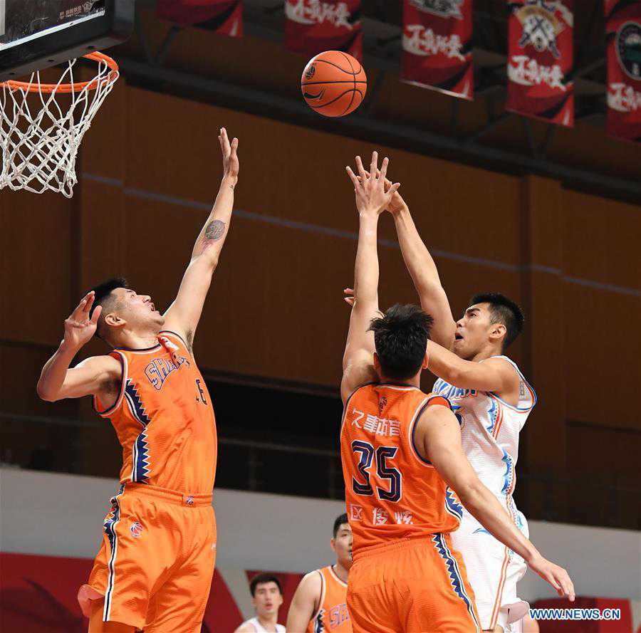 (SP)CHINA-ZHUJI-BASKETBALL-CBA LEAGUE-FUJIAN VS SHANGHAI (CN)