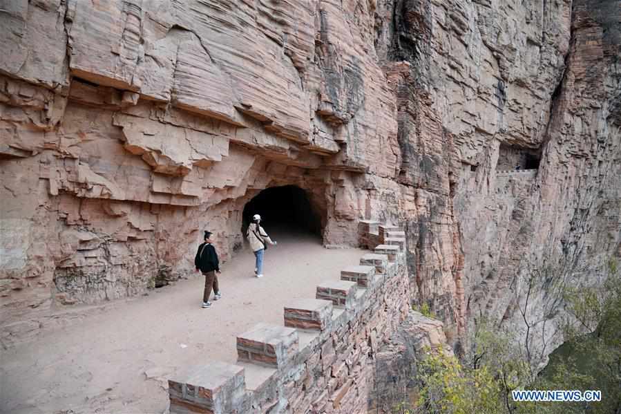 CHINA-HEBEI-CLIFF-ROAD (CN)