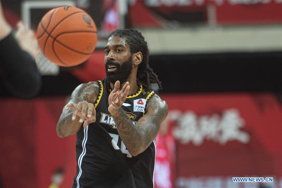 (SP)CHINA-ZHUJI-BASKETBALL-CBA LEAGUE-XINJIANG FLYING TIGERS VS LIAONING FLYING LEOPARDS (CN)