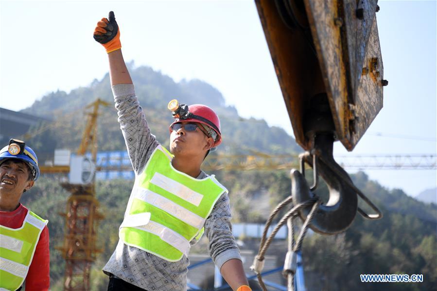 CHINA-CHONGQING-HIGHSPEED RAILWAY-BRIDGE CONSTRUCTION (CN)