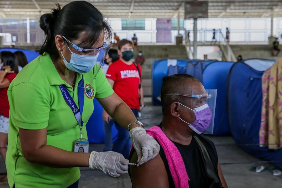 Philippines receives more Sinovac vaccines from China