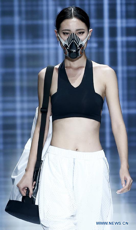 CHINA-BEIJING-FASHION SHOW-FACIAL MASK (CN)