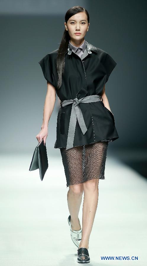 CHINA-BEIJING-FASHION WEEK (CN)