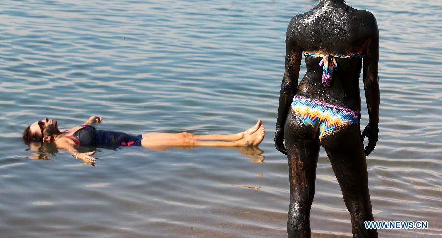 What people do in Jordan's Dead Sea