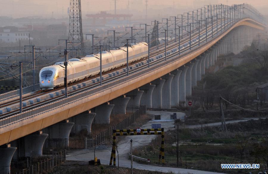 The Hangzhou-Nanchang high-speed railway connecting Hangzhou and Nanchang, capitals of east China's Zhejiang and Jiangxi provinces respectively, started operation on Dec. 10. The Hangzhou-Nanchang railway is part of the Shanghai-Kunming railway linking Shanghai Municipality in east China and Kunming, capital of southwest China's Yunnan Province.