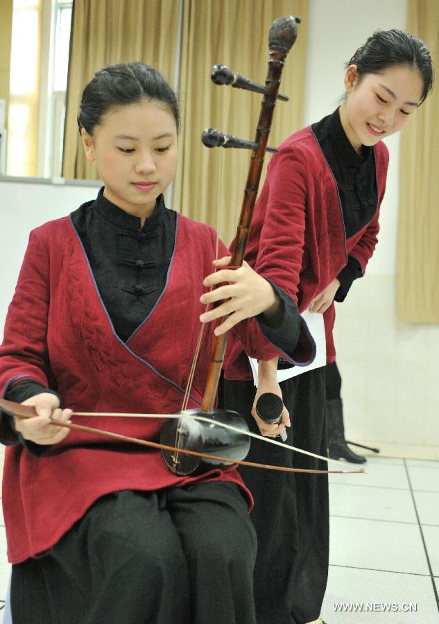 Nanyin, known as the 'living fossil' of ancient Chinese music, literally means music in the south and is a traditional opera in Fujian dialect.