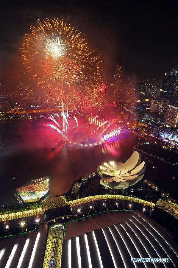 SINGAPORE-MARINA BAY-NEW YEAR-COUNT DOWN PARTY