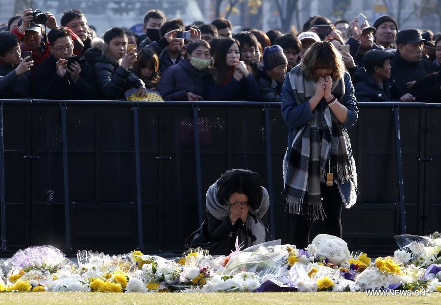 CHINA-SHANGHAI-STAMPEDE VICTIM-MOURNING (CN)