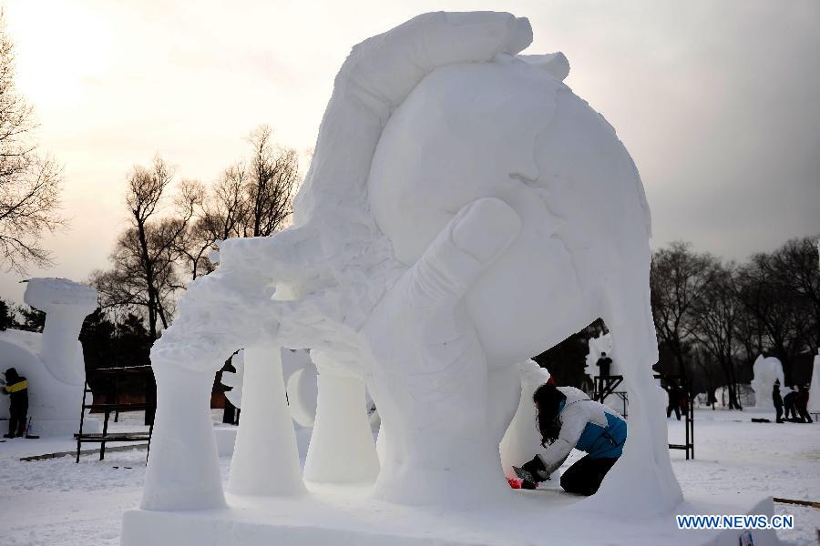 British snow sculpture is seen at the 20th Harbin International Snow Sculpture Contest in Harbin, capital of northeast China's Heilongjiang Province, Jan. 13, 2015.