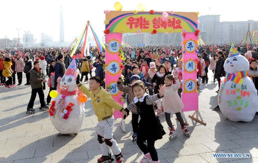 Photo provided by Korean Central News Agency (KCNA) on Feb. 19, 2015 shows people performing traditional dance in Pyongyang, the Democratic People's Republic of Korea (DPRK). People celebrated the Lunar New Year and enjoyed their holiday in Pyongyang.