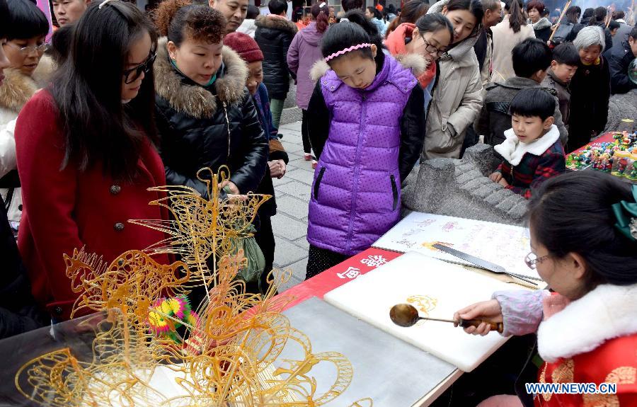 CHINA-HENAN-ZHENGZHOU-TEMPLE FAIR (CN)