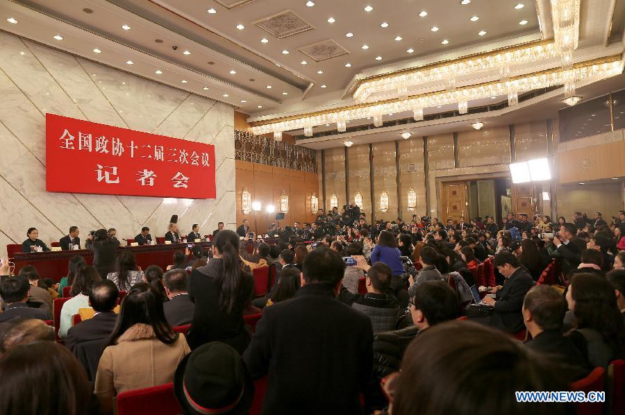 A press conference on major economic issues is held for the third session of the 12th National Committee of the Chinese People's Political Consultative Conference (CPPCC) in Beijing, capital of China, March 6, 2015. Members of the 12th CPPCC National Committee Li Yining, Li Yizhong, Chen Xiwen, Justin Yifu Lin, Yang Kaisheng, Chang Zhenming, Jia Kang answered questions at the press conference. (Xinhua/Lyu Xun) 