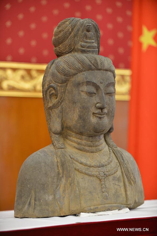 During a ceremony at the Chinese Embassy in Canberra on Thursday, the statue of Guanyin, revered by Buddhists, was handed over by the Australian government, in accordance with a bilateral commitment to return and protect cultural property.