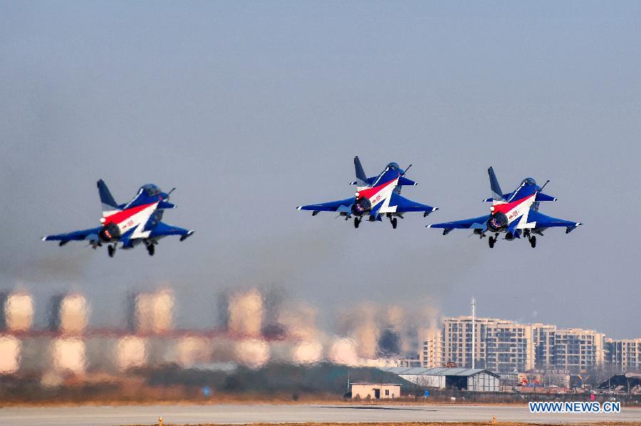 CHINA-FEMALE PILOTS-LIMA AIR SHOW-DEBUT (CN)