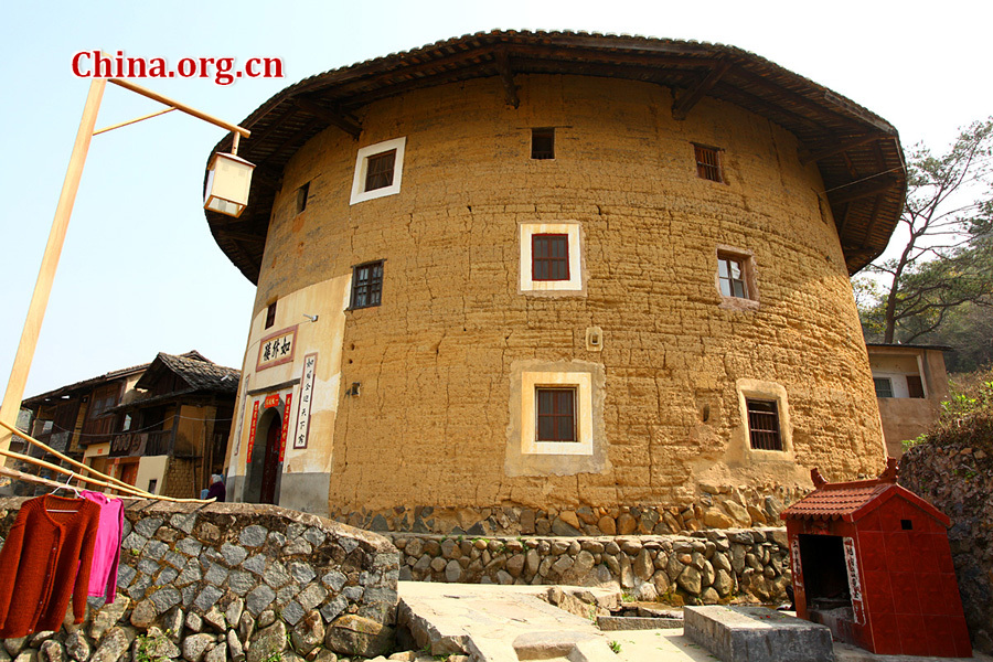 Built on a base of stone, the thick walls of Tulou were packed with dirt and fortified with wood or bamboo internally. The architectural arts of the Fujian Tulou can be traced back nearly 1,000 years, and their design incorporates the tradition of fengshui (favorable siting within the environment).