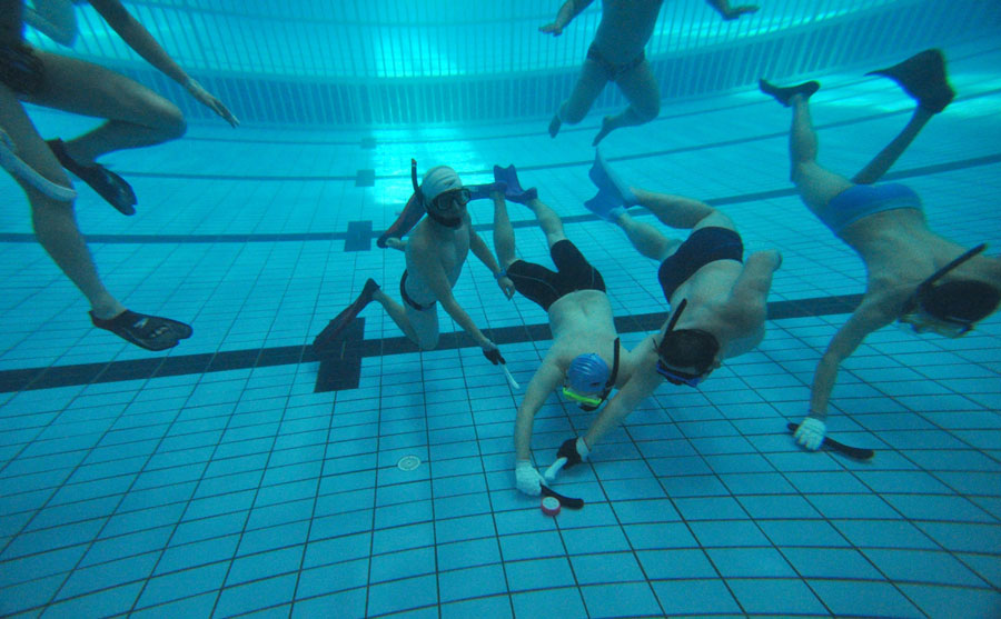 Underwater hockey gains popularity in China