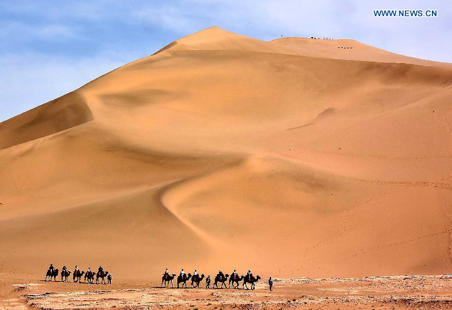 Consisting of a group of sand dunes, the Mingsha Hill is famous for its desert scenery and the mysterious sound made by wind when blowing over its surface.