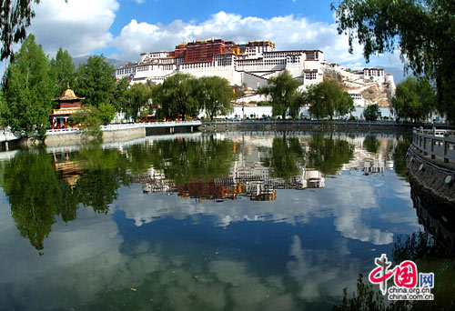 Lhasa, one of the 'Top 16 Chinese cities with the best air quality in 2014' by China.org.cn. 