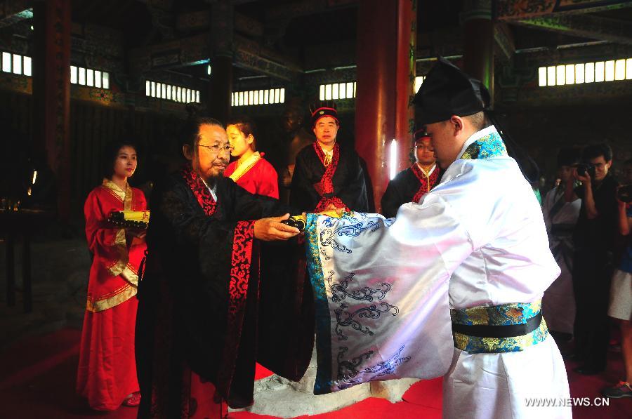 #CHINA-HEBEI-HAN STYLE-COMMENCEMENT (CN)