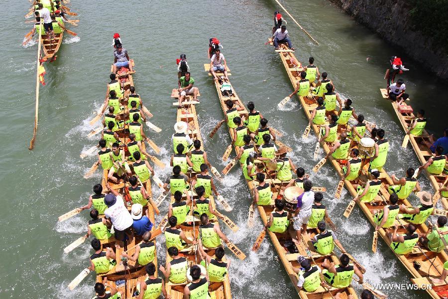 Dragon Boat Festival celebrated in central China s Hunan