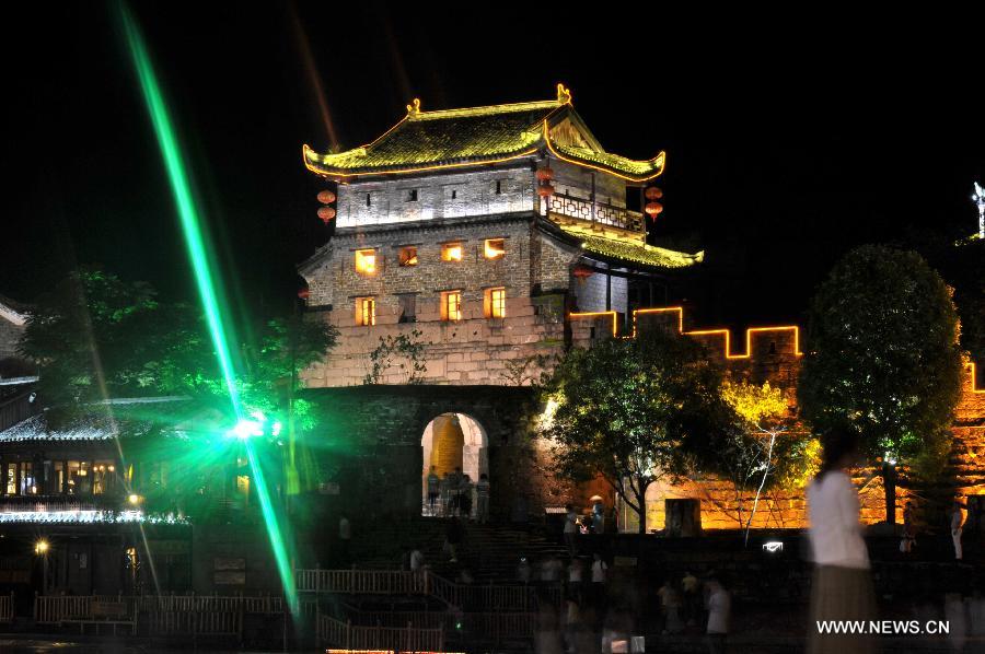 CHINA-HUNAN-FENGHUANG-NIGHT VIEW (CN)