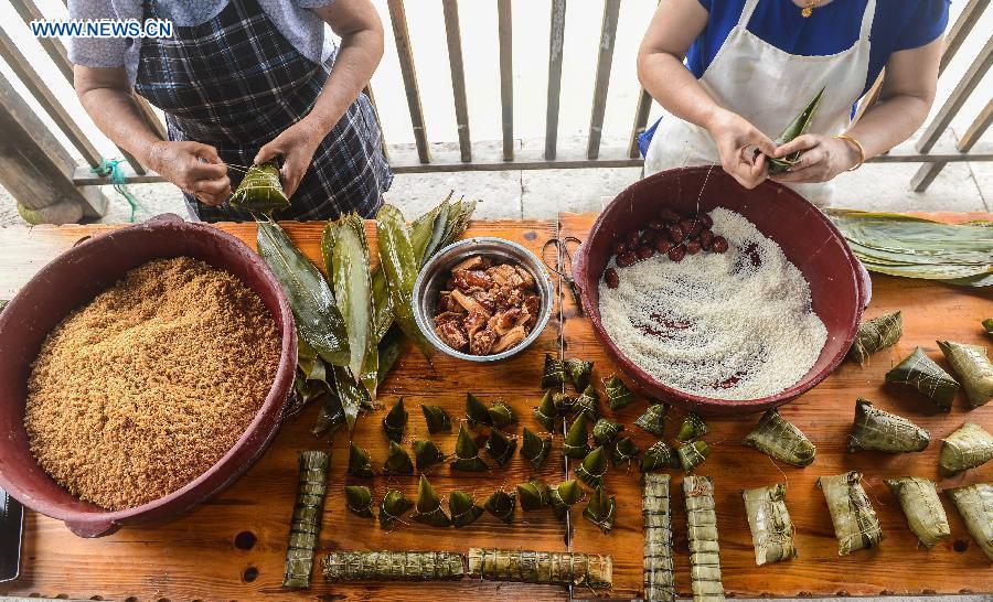 CHINA-ZHEJIANG-DRAGON BOAT FESTIVAL (CN)