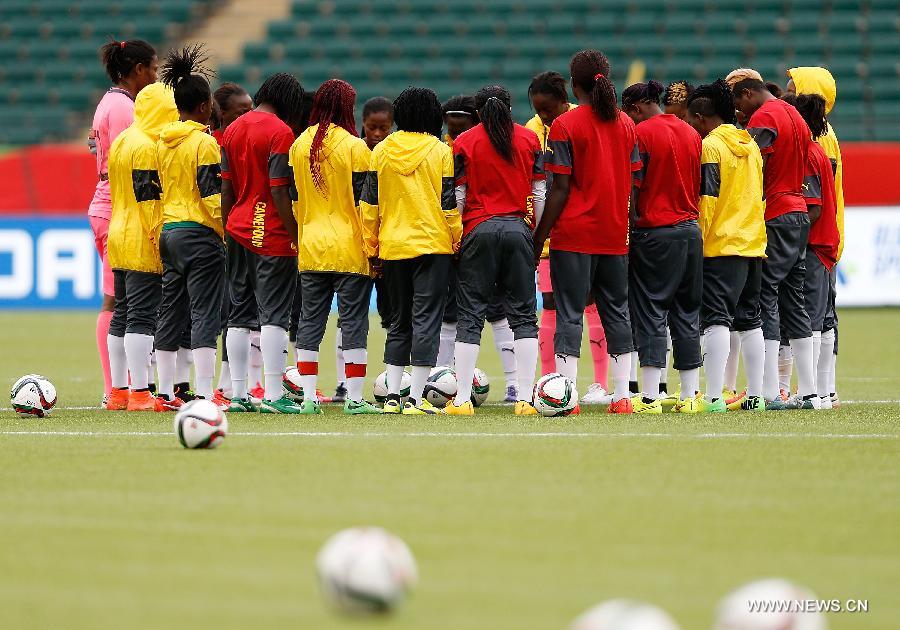 (SP)CANADA-EDMONTON-FIFA WOMEN'S WORLD CUP-CAMEROON-TRAINING