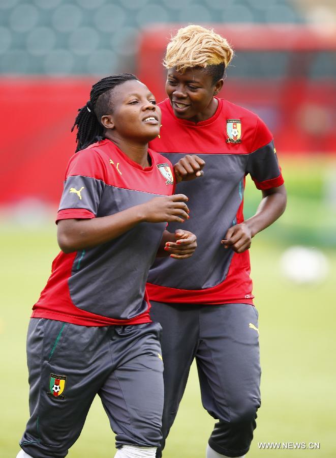 (SP)CANADA-EDMONTON-FIFA WOMEN'S WORLD CUP-CAMEROON-TRAINING