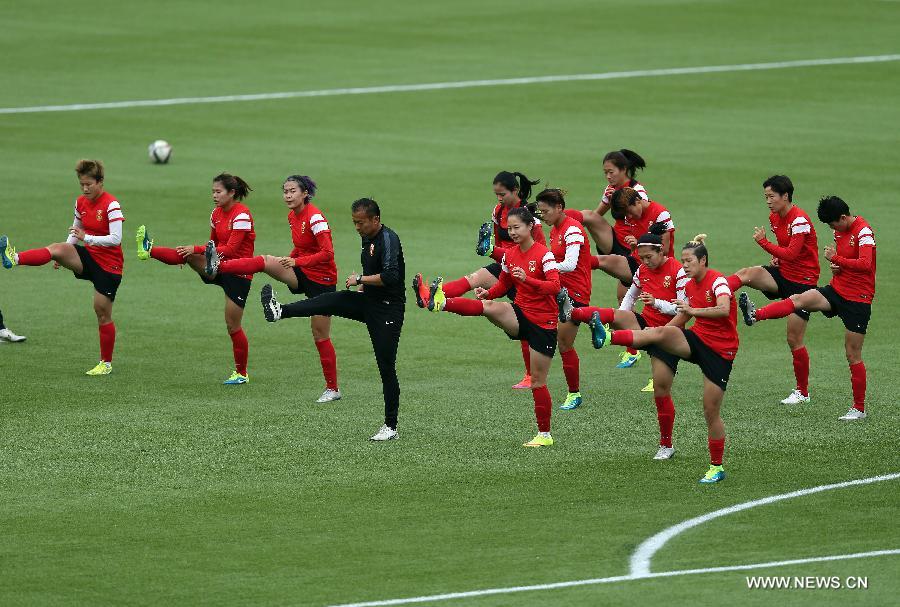 (SP)CANADA-EDMONTON-FIFA WOMEN'S WORLD CUP-CHINA-TRAINING