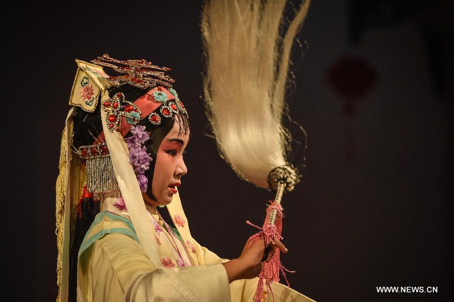 CHINA-NANJING-GIRL-KUNQU OPERA-DREAM(CN)