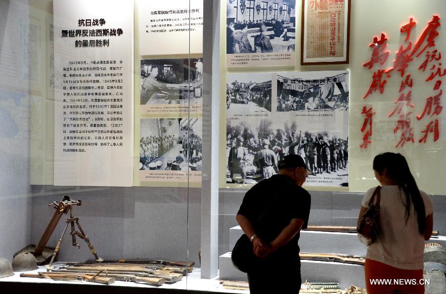  A total of 382 pieces of cultural relics and 625 historical images were displayed at the exhibition.