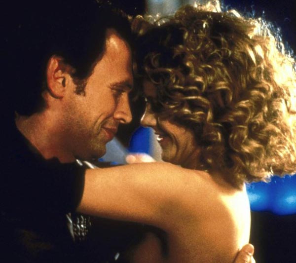 Top 10 classic kiss scenes in films