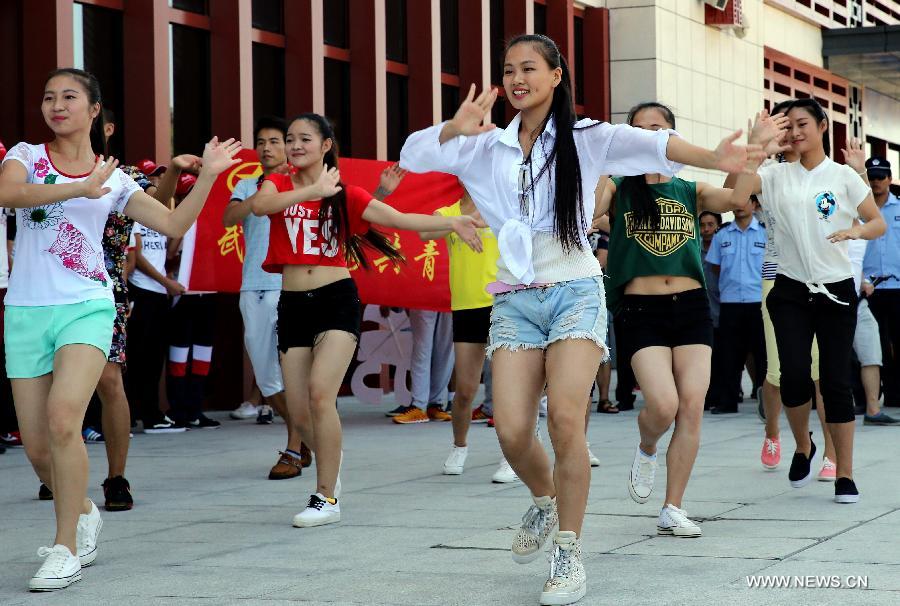 CHINA-FUJIAN-WUYISHAN-FLASH MOB (CN)