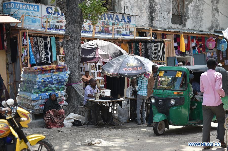 A market is seen along a street in Mogadishu, Somalia, July 30, 2015. 