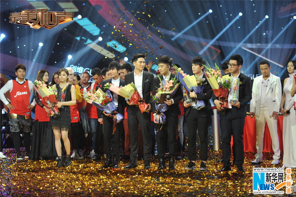 The finals of singing contest 'Duets' is held on August 1. (Source: Xinhuanet/ent) 　