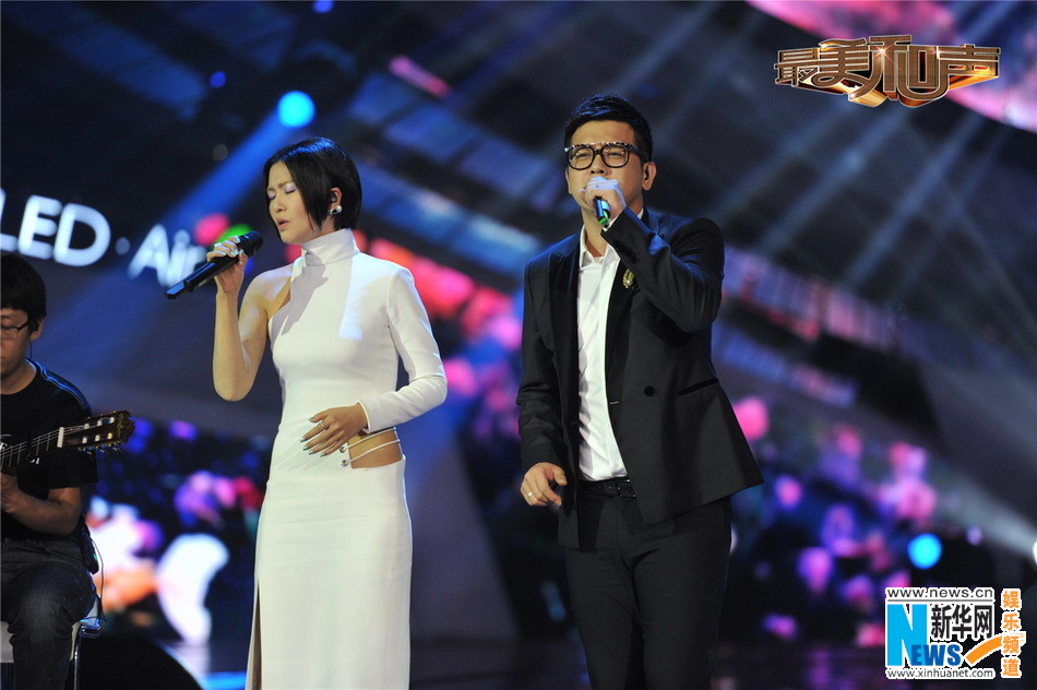 The finals of singing contest 'Duets' is held on August 1. (Source: Xinhuanet/ent) 　