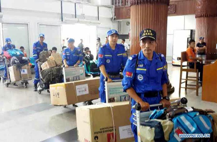 MYANMAR-CHINA-RESCUE TEAM-ARRIVAL