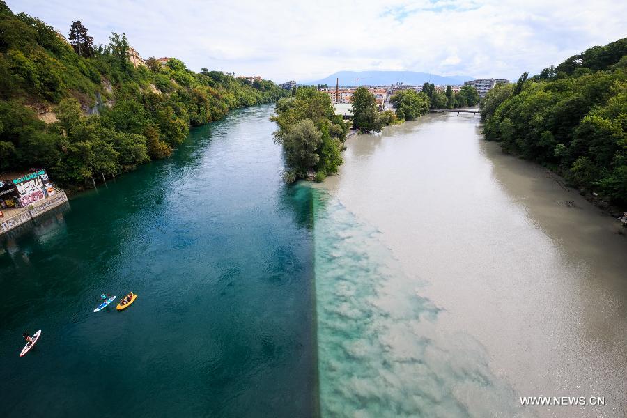 SWITZERLAND-GENEVA-RIVERS-JUNCTION