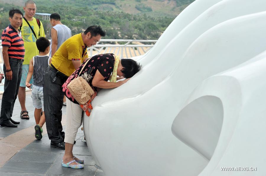 CHINA-HAINAN-SANYA-BUDDHISM- GODNESS GUANYIN (CN)