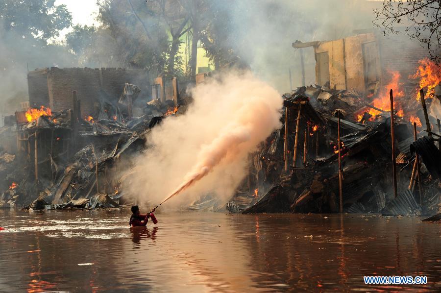 INDONESIA-JAKARTA-SLUM-FIRE