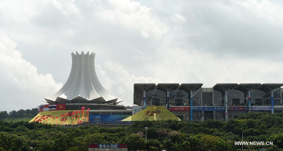 Photo taken on Sept. 18, 2015 shows the Nanning International Convertion and Exhibition Center where the 12th China-ASEAN Expo and the China-ASEAN Business and Investment Summit is held in Nanning, capital of southwest China's Guangxi Zhuang Autonomous Region.