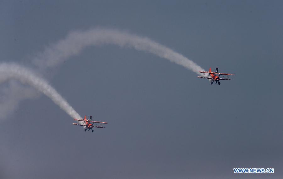 The Breitling Wingwalkers perform during Zhengzhou Airshow 2015 in Zhengzhou, capital of central China's Henan Province, Sept. 25, 2015. 