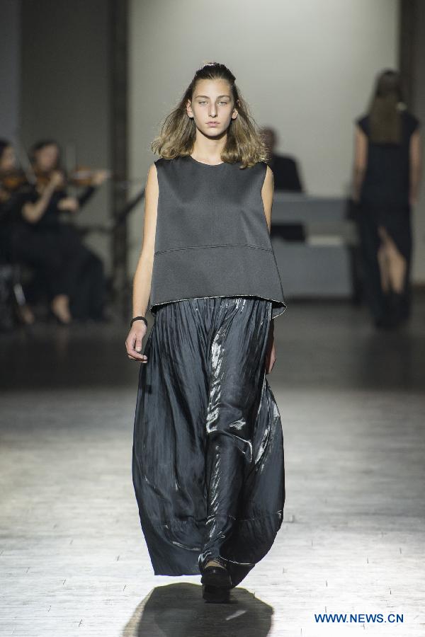 A model presents a creation of Tamuna Ingorokva during the Mercedes Benz Fashion Week in Tbilisi, capital of Georgia, on Nov. 7, 2015.