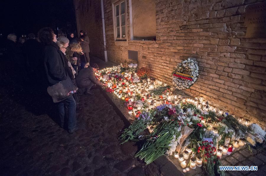 LITHUANIA-VILNIUS-FRANCE-VICTIMS-CONDOLENCE